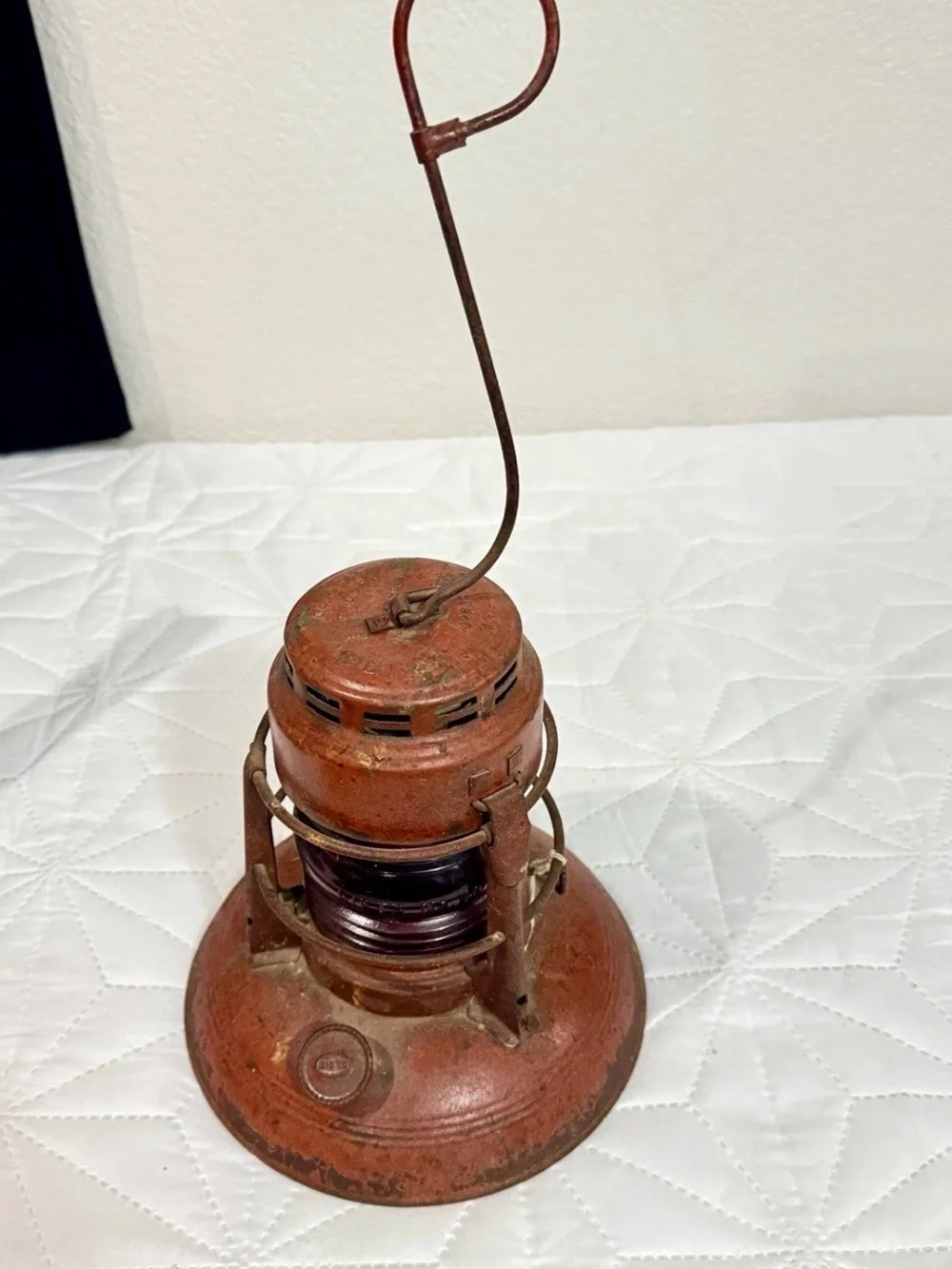 Vintage Dietz No 40 Traffic Gard Oil Lantern w/Red Embury No 40 Globe